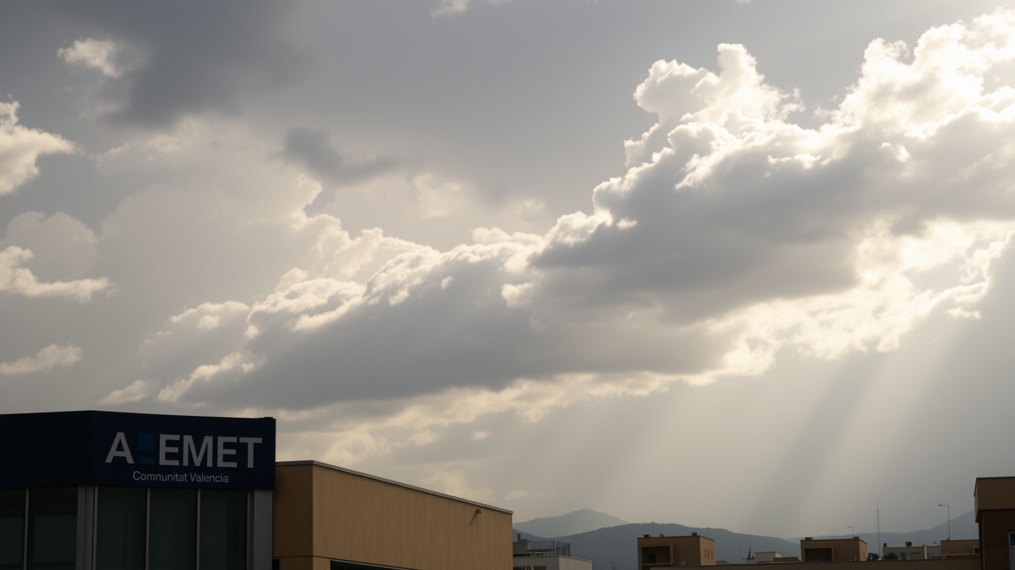 Oratge a la Comunitat Valenciana: sol i 27°C, tempestes a Castelló